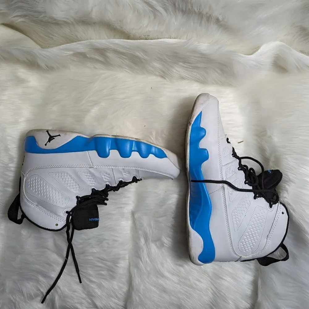Air Jordan Men's  Style 302370-401 White Blue Size 9.5